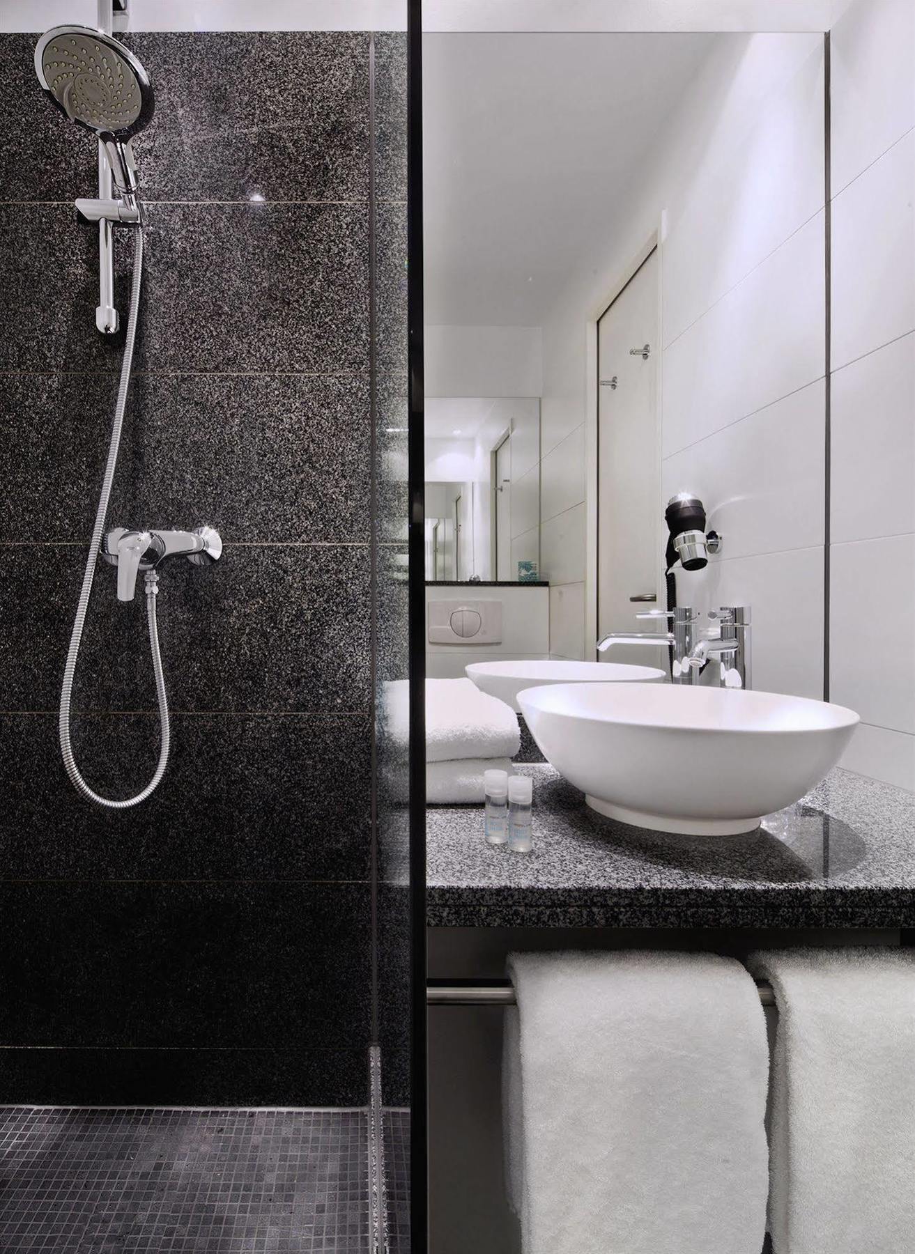 Motel One Hamburg Airport Ngoại thất bức ảnh
